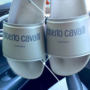 Worn once !   Size 8 olive green , black lettering